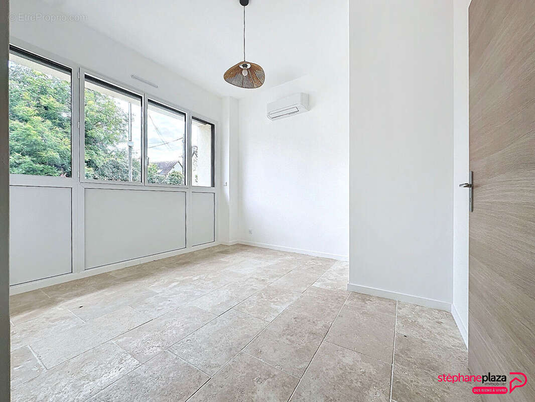 Maison à MONTLOUIS-SUR-LOIRE