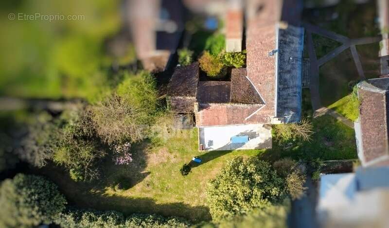 Maison à CONNERRE