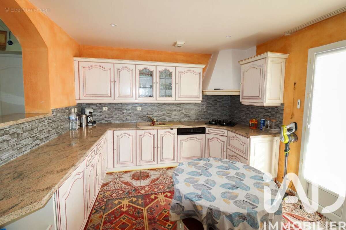 Maison 135 m² à Ussel  - photo 8