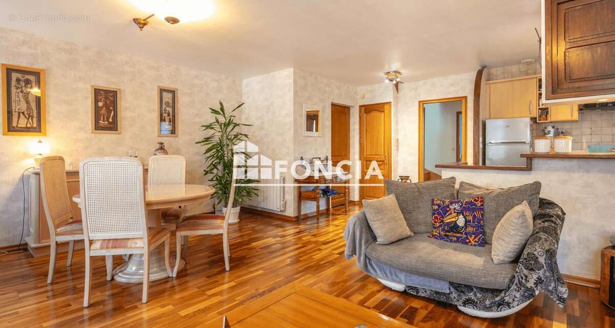 Appartement à VIZILLE