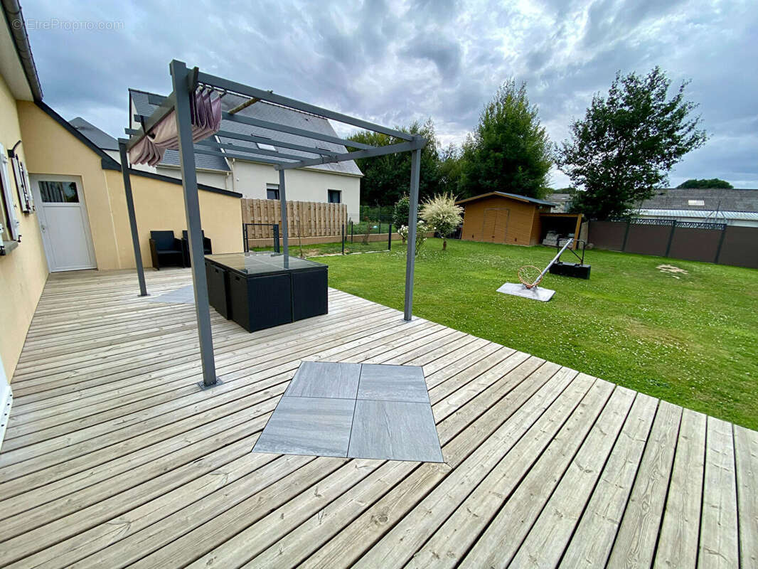 Maison à MINIAC-MORVAN