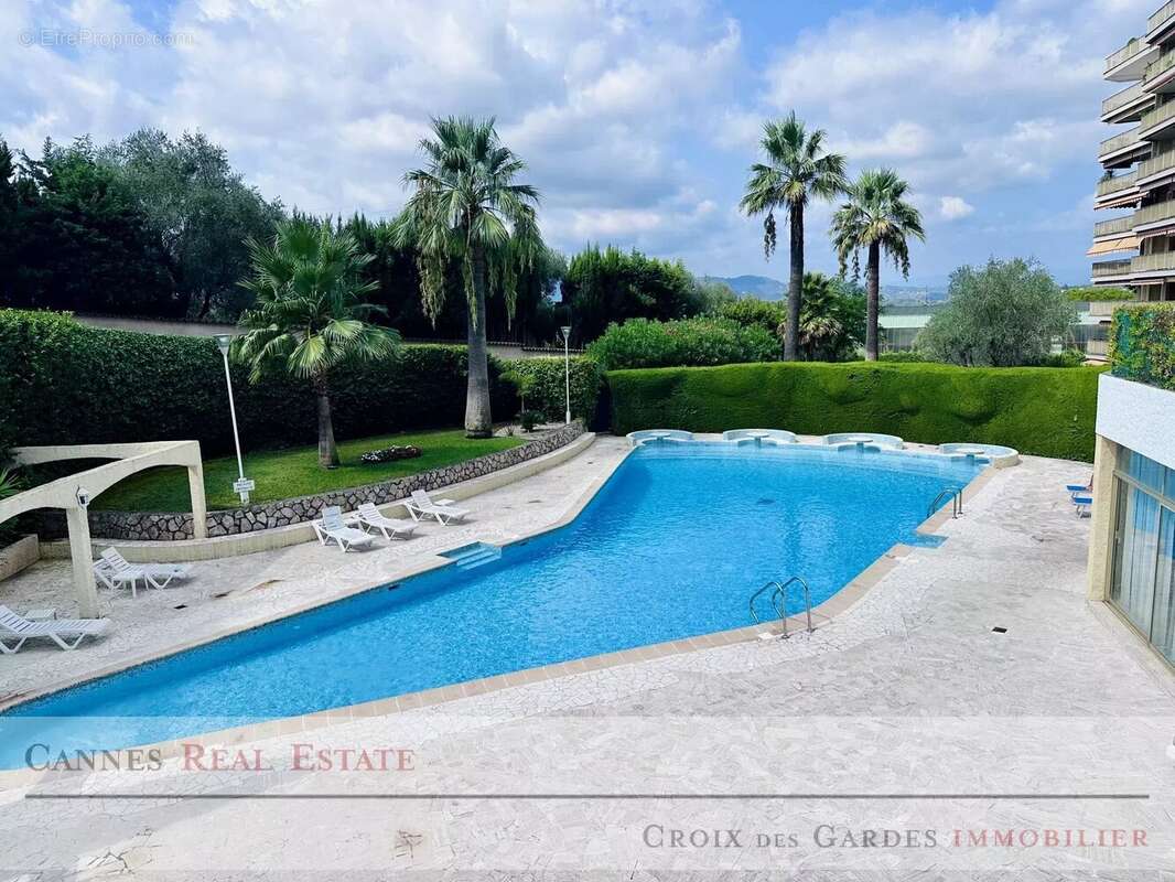 À vendre – Le Cannet, résidence de standing avec parc, piscine et tennis - photo 4