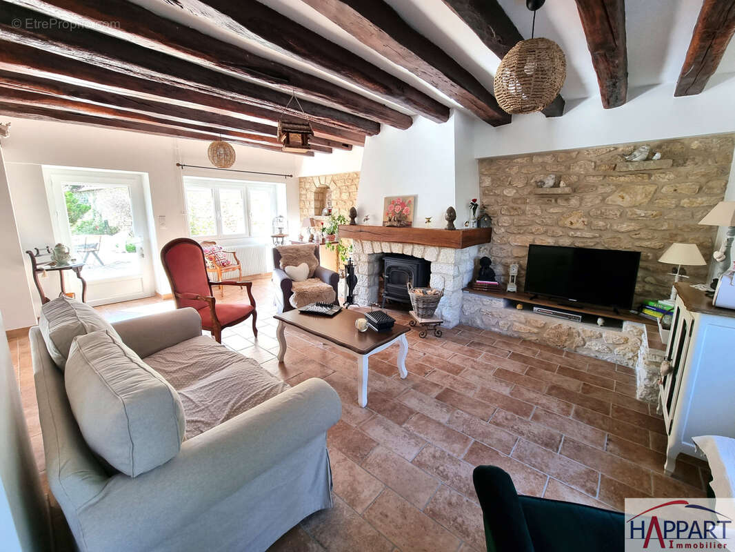 Maison à VAUX-LE-PENIL