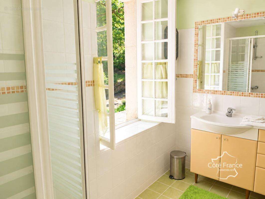 Propriété de charme 340m2 avec piscine, jacuzzi, ruisseau, 2 - photo 24