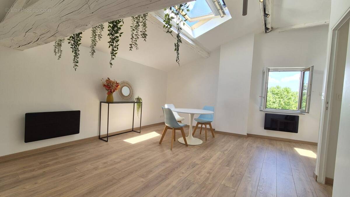 Appartement à CHARLY