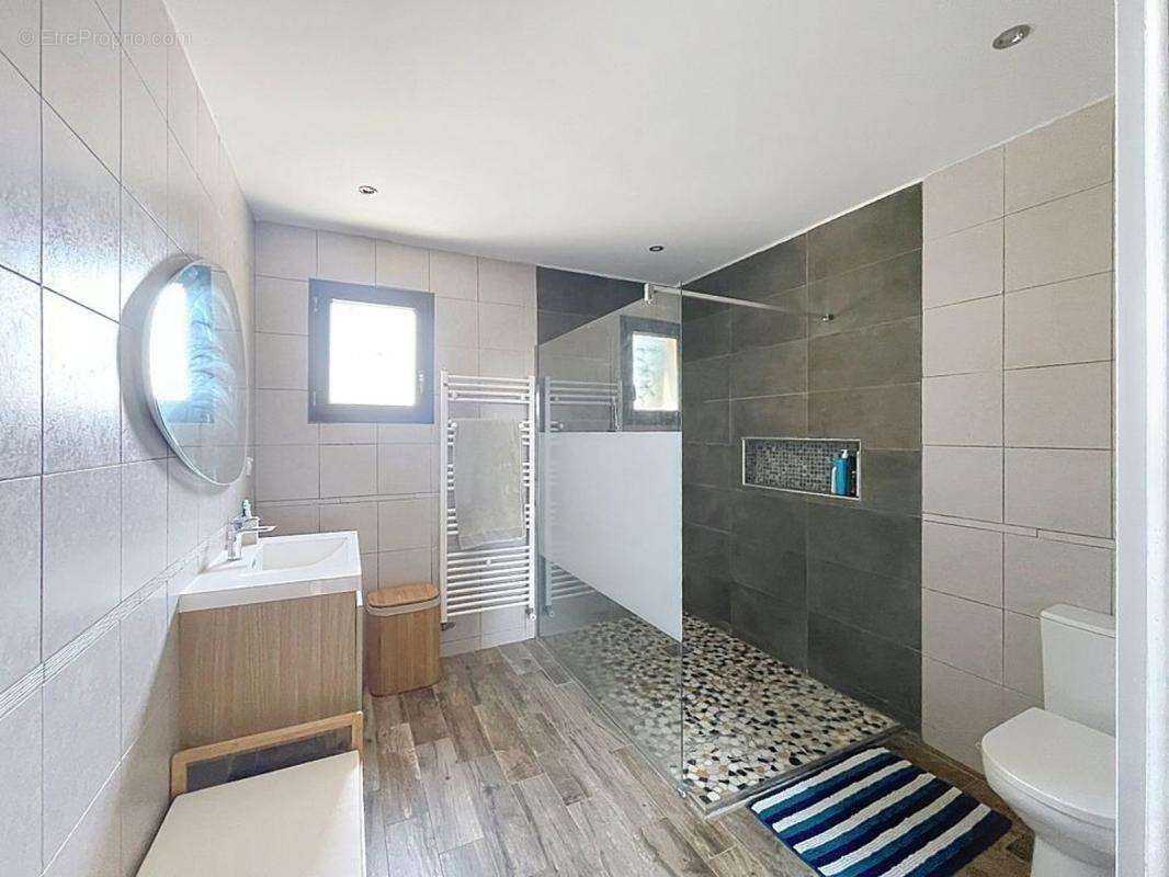 Pins-Justaret - Superbe maison T6 contemporaine avec jardin - photo 16