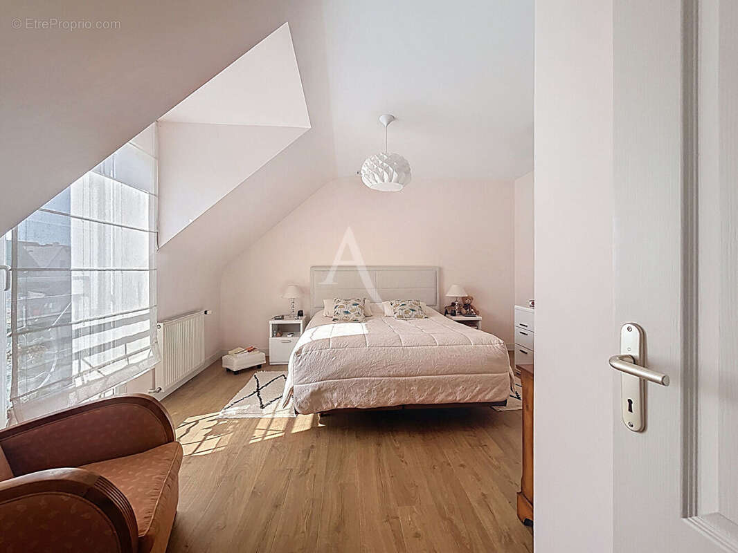 Maison à LES PONTS-DE-CE