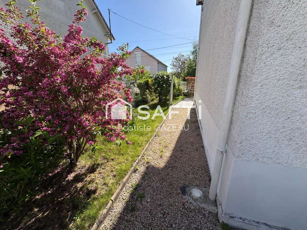 Photo 3 - Maison à VIERZON