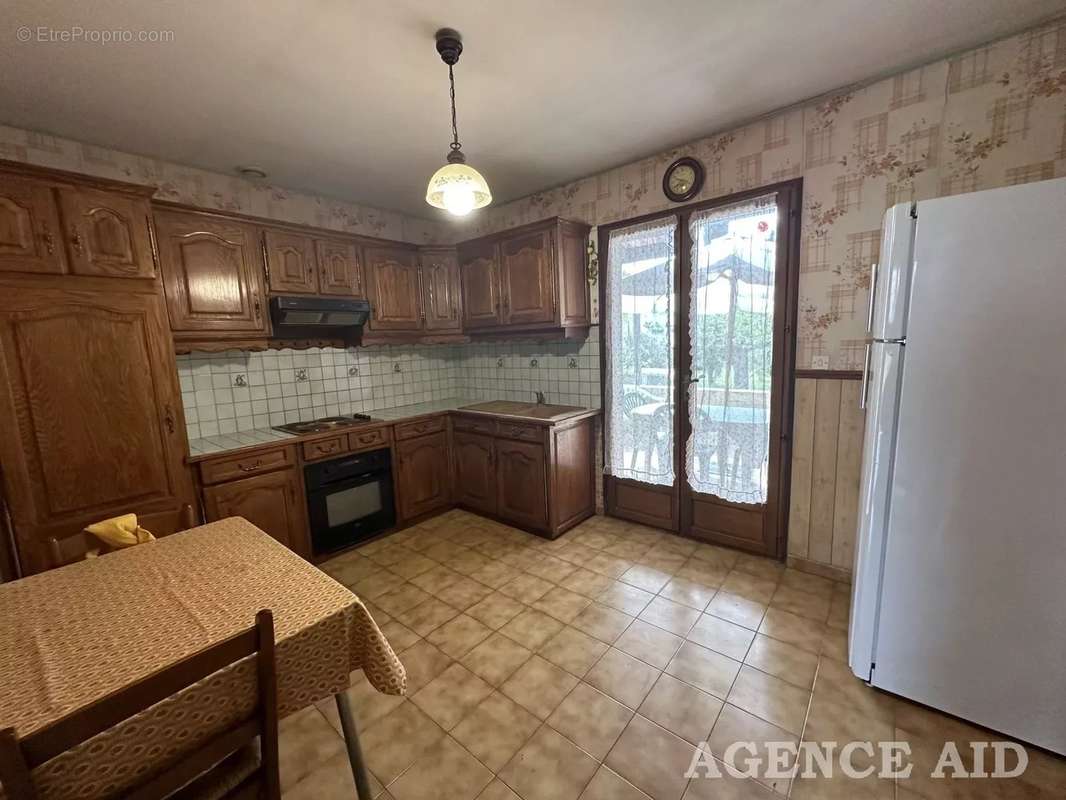 Maison à CUGES-LES-PINS