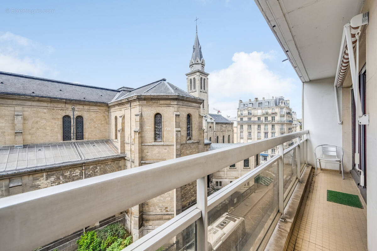 Appartement à PARIS-18E