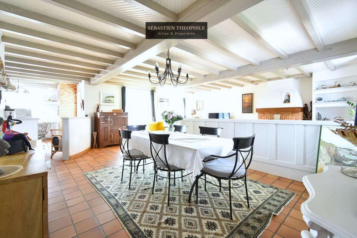 Maison Vendéenne T5 proche Saint Gilles - Authenticité et Confort - photo 4