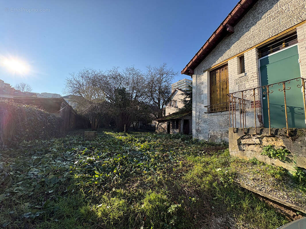 Maison à CHATILLON