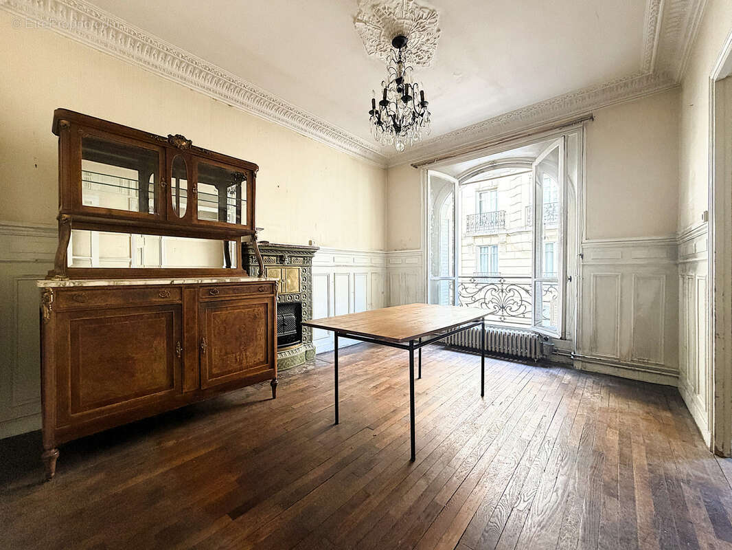 Appartement à PARIS-12E