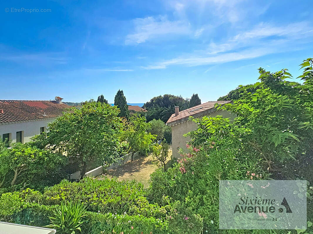 Appartement à SIX-FOURS-LES-PLAGES