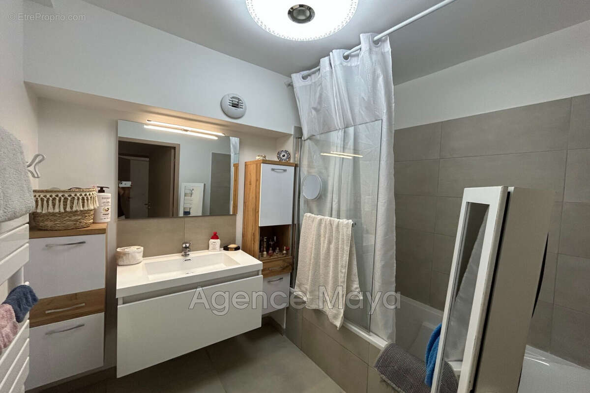 Appartement à LES ISSAMBRES