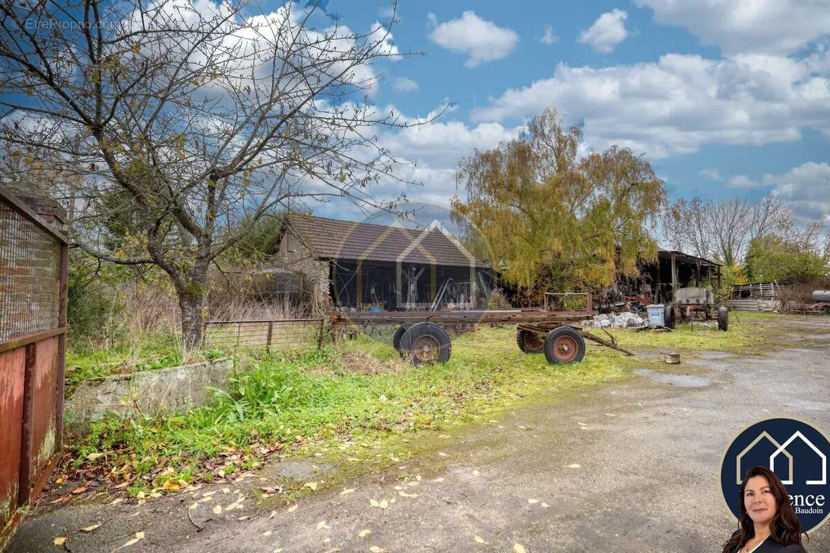 Maison à POIGNY-LA-FORET