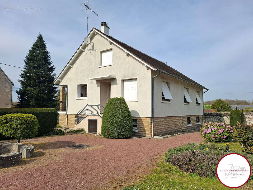 Maison à LE CHATELET