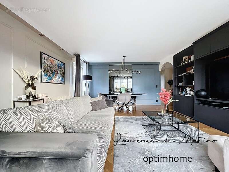 Appartement à LA GARENNE-COLOMBES