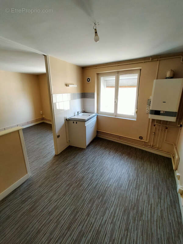 Appartement à VRIGNE-AUX-BOIS