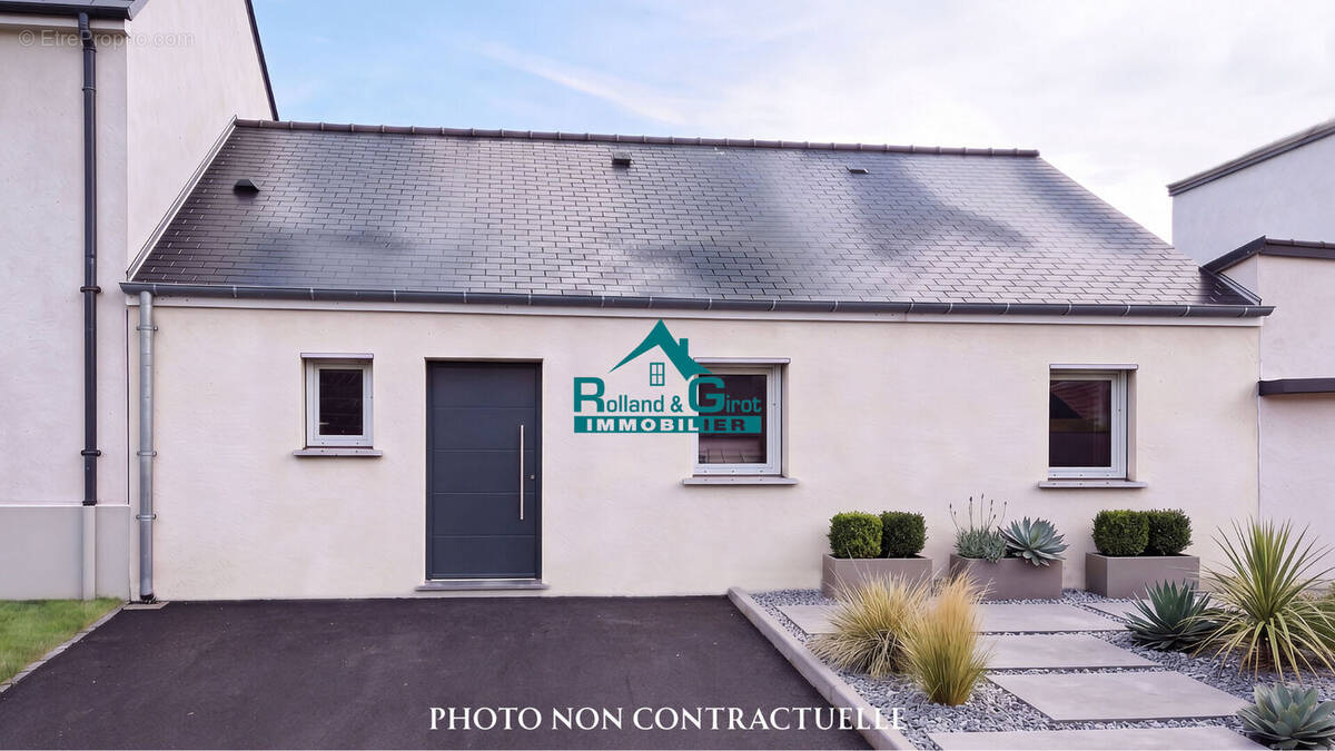 Maison à LA BOUEXIERE