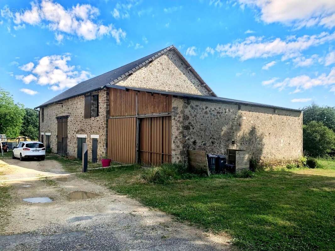 Maison à BUSSIERE-GALANT