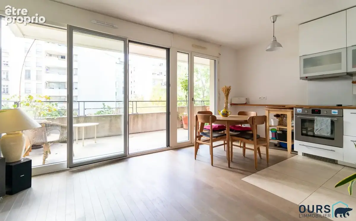 Appartement 3 pièces 69 m² à vendre à Saint-Denis (93200) - photo 3