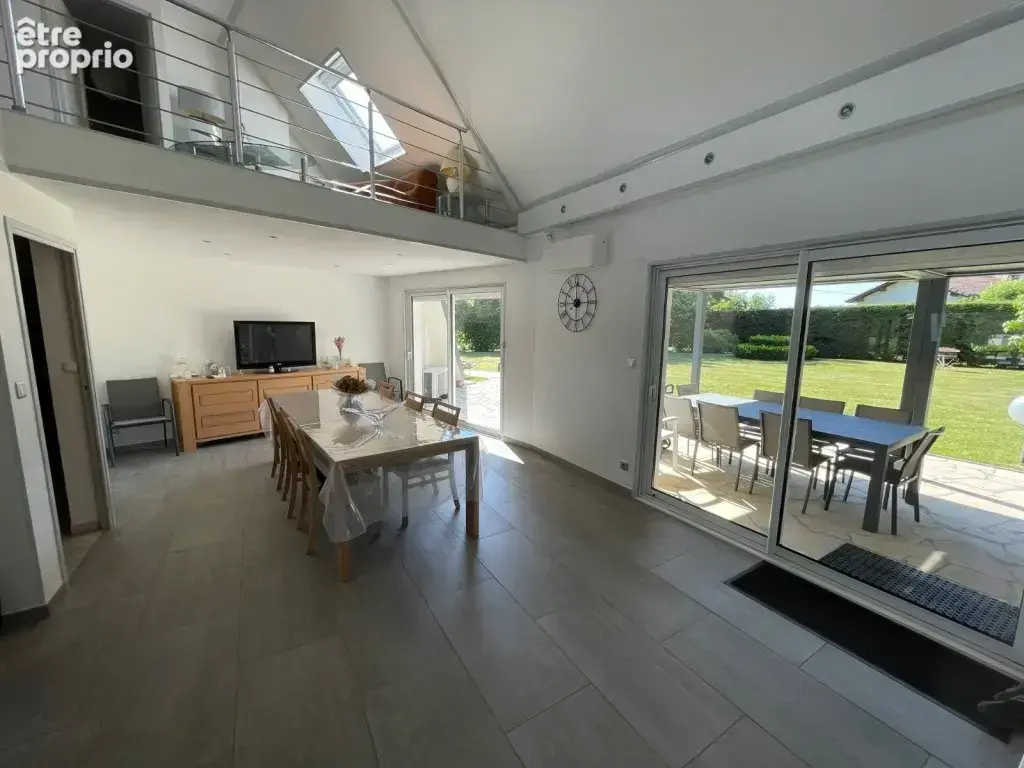 Précieux - Villa de 204.86 m² terrain de 2200 m² - photo 5