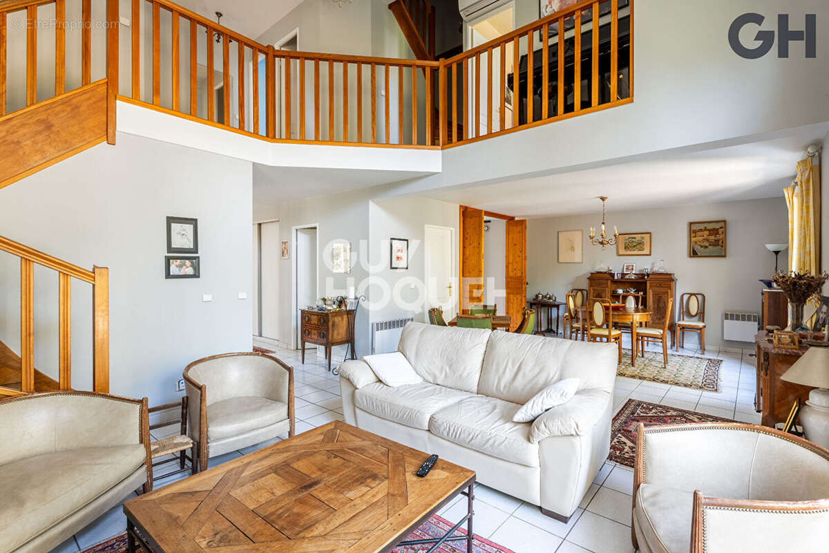 Maison familiale avec sous-sol de 7 pieces (173 m²) à soisy-sur-seine - photo 6