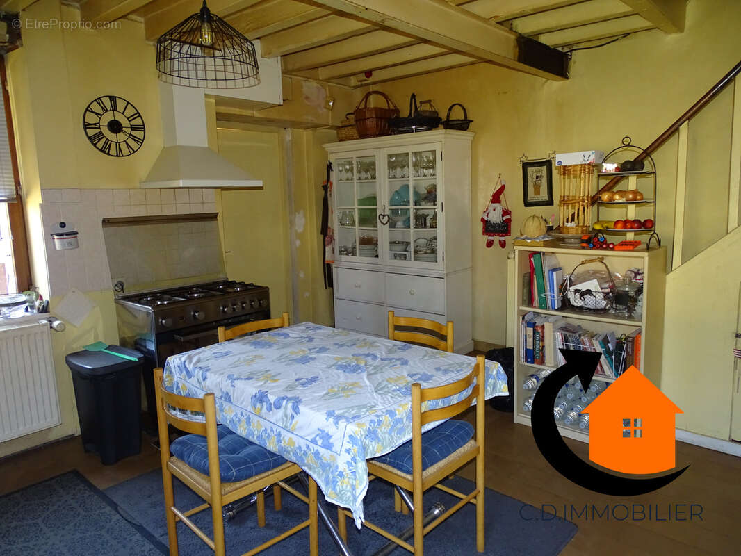 Maison à CHAMPROND-EN-GATINE