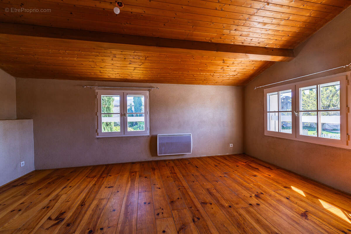 Appartement à MONTVENDRE