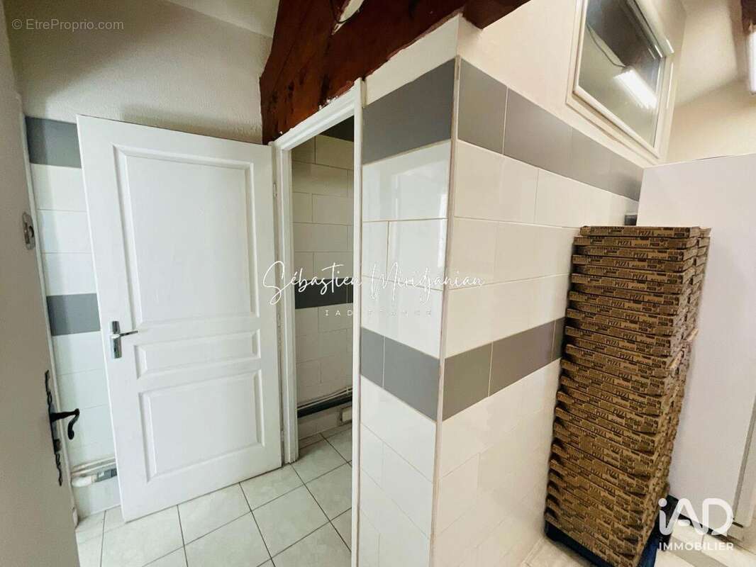 Photo 9 - Commerce à SANARY-SUR-MER