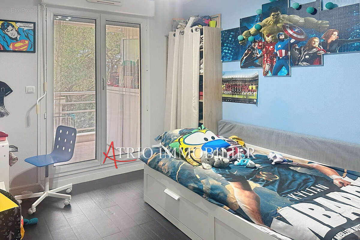 Appartement à SAINT-LAURENT-DU-VAR