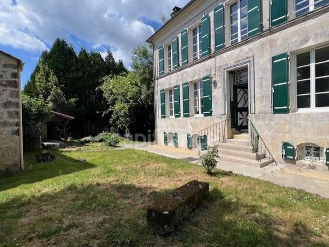 Ensemble de 2 maisons indépendantes à vendre, BUSSAC SUR CHARENTE (17) - photo 3