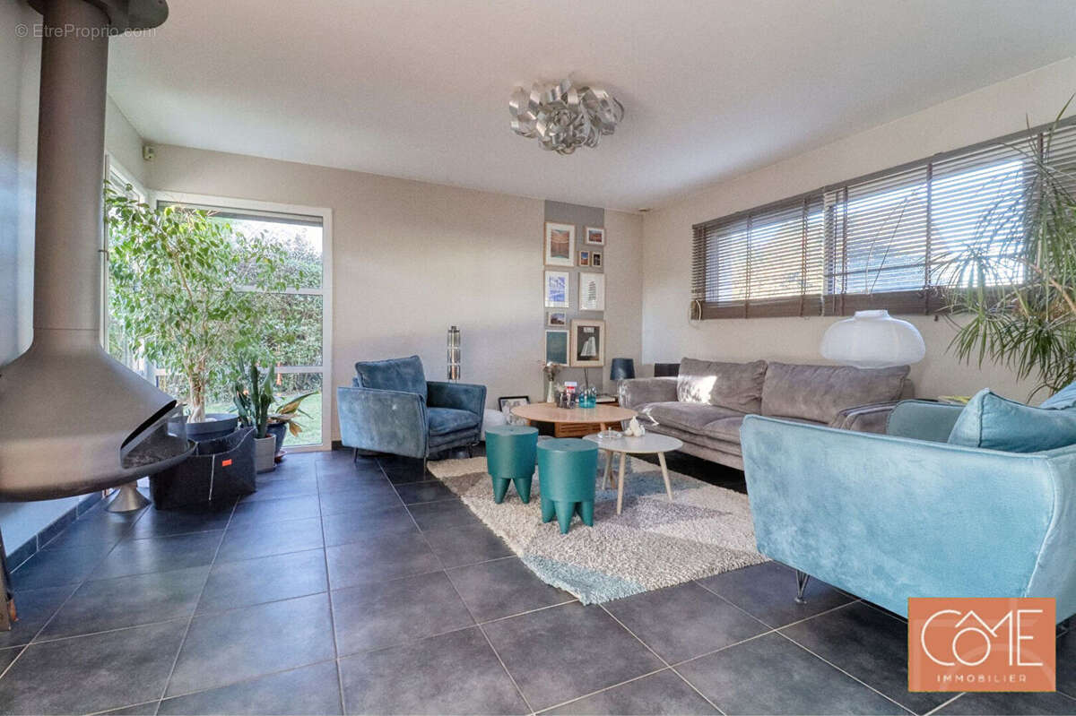 À vendre - saint-gregoire (35760) - quartier champ daguet - maison 5 chambres - 168,66 m² hab.et 185,69m² au sol. - terrain 500  - photo 2