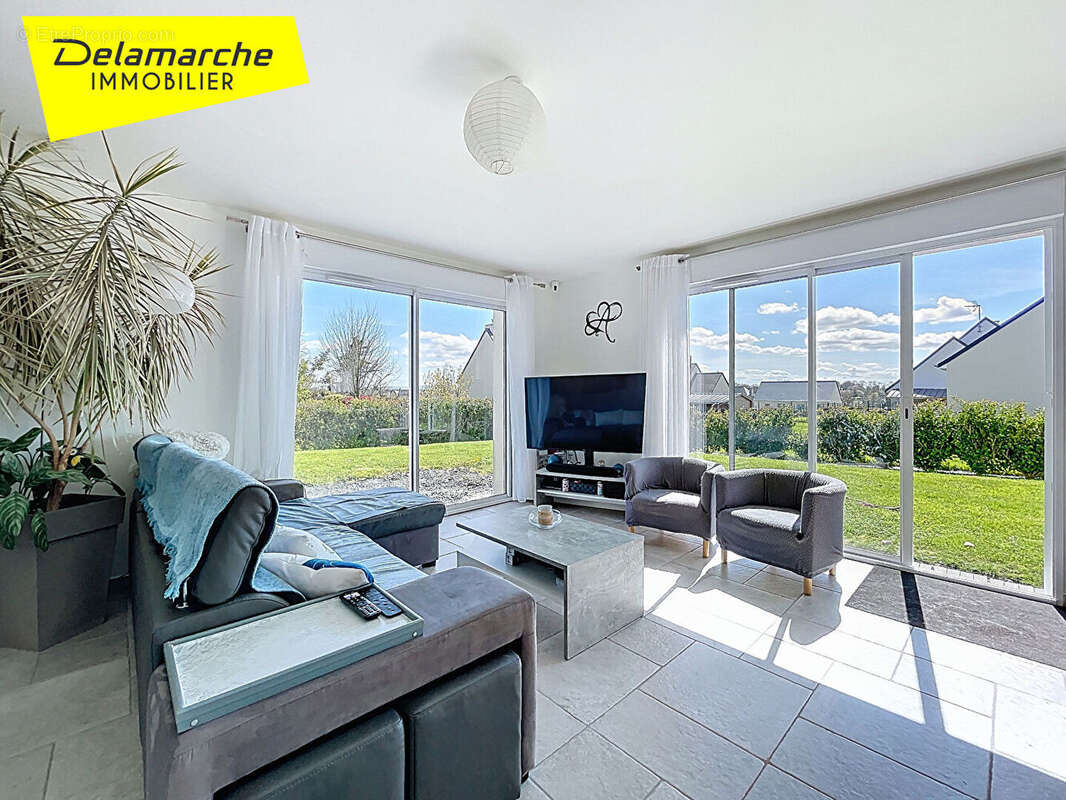 Maison à NOTRE-DAME-DE-CENILLY