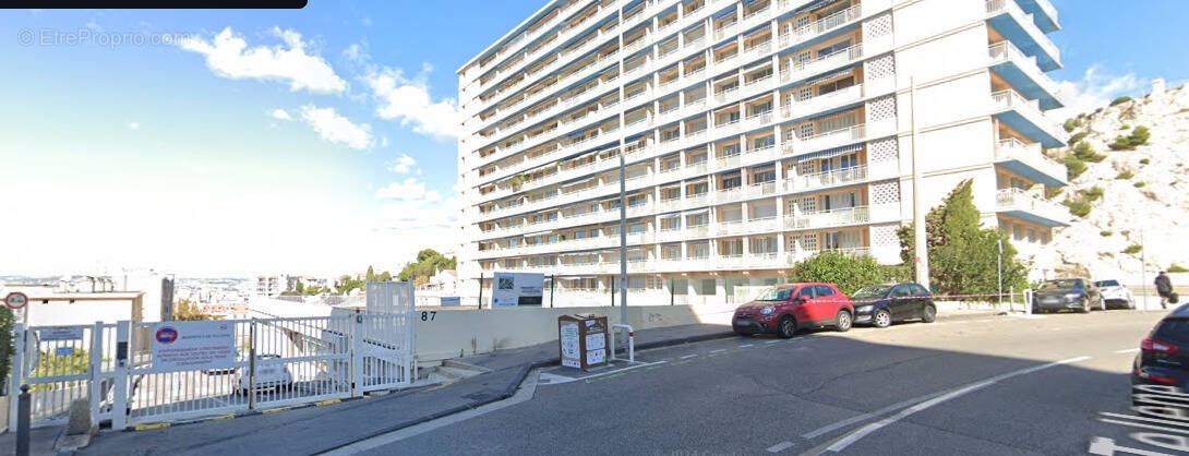 Parking à MARSEILLE-7E