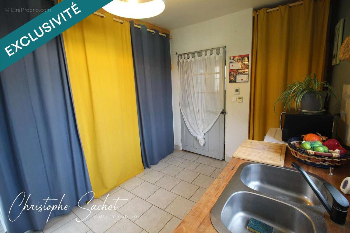 Photo 9 - Maison à PRISSE-LA-CHARRIERE