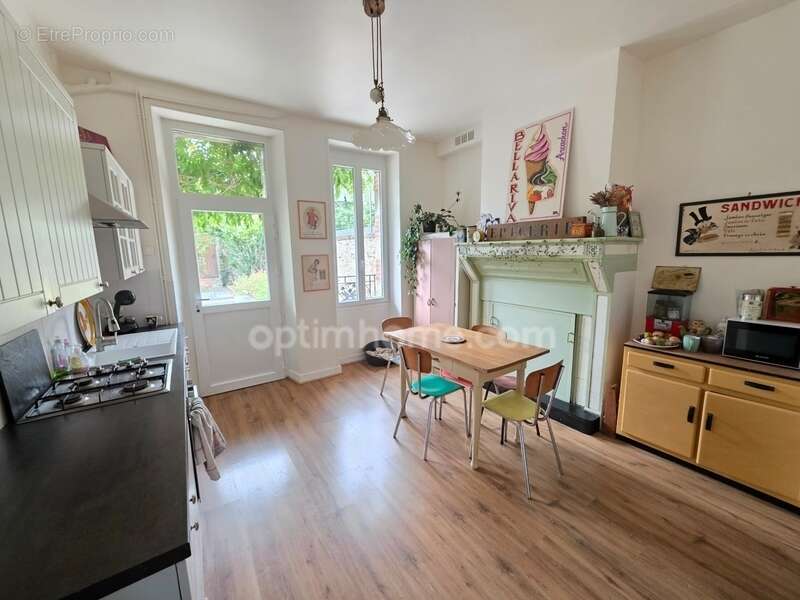 Maison à CHATEAUPONSAC