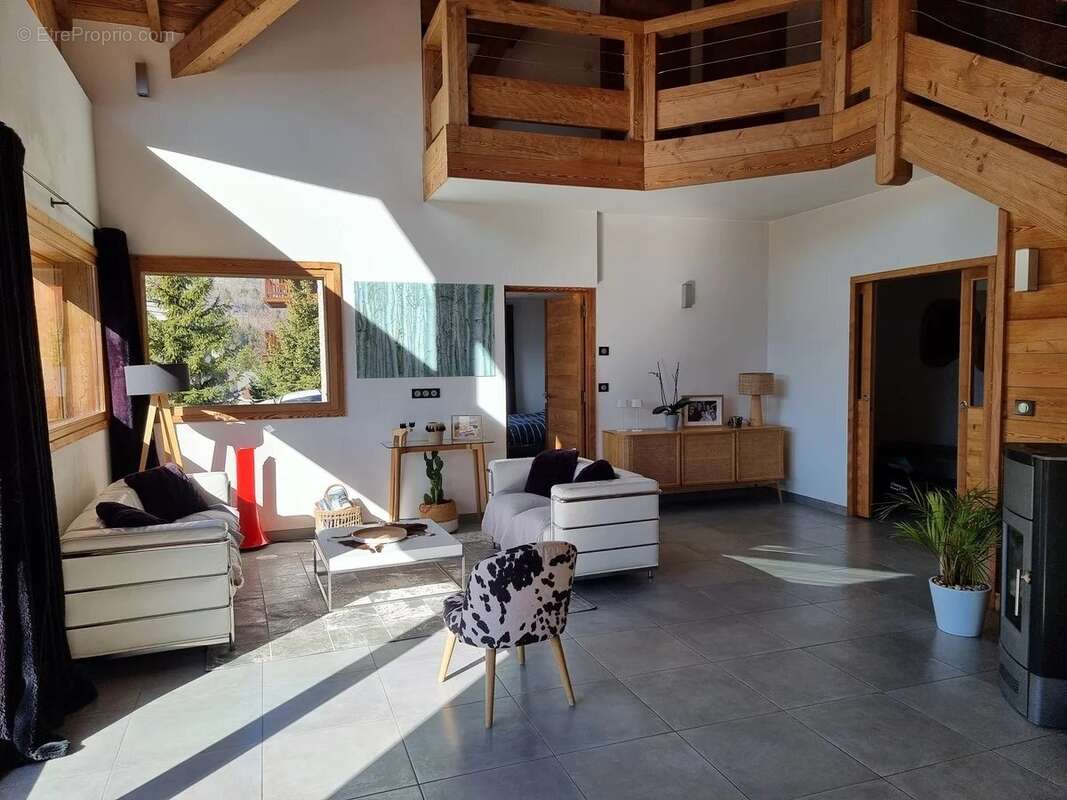 Maison à SAINT-CHAFFREY