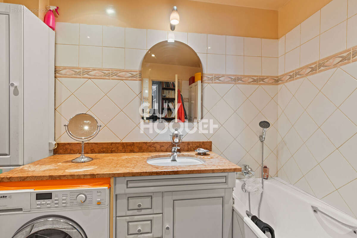 Appartement à PARIS-5E