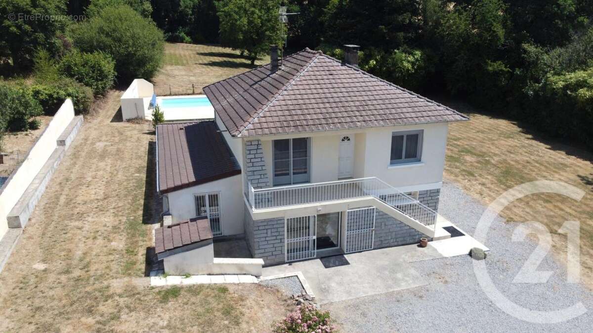 Maison à COUZEIX
