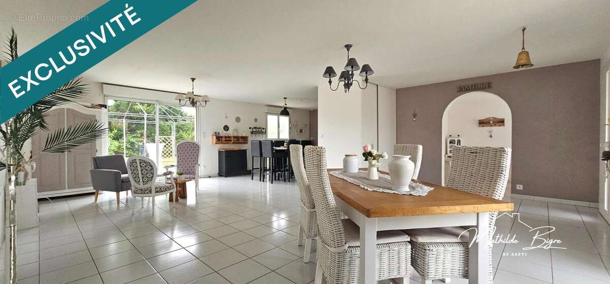 Photo 2 - Maison à SAINT-GERMAIN-LEMBRON