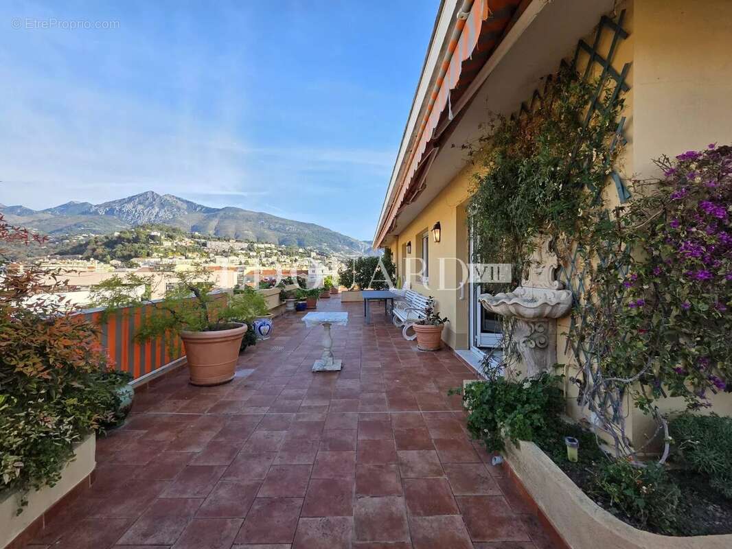 Appartement à MENTON