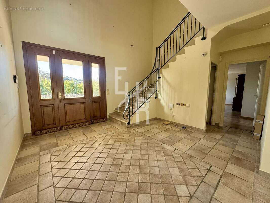 Maison à MOUGINS