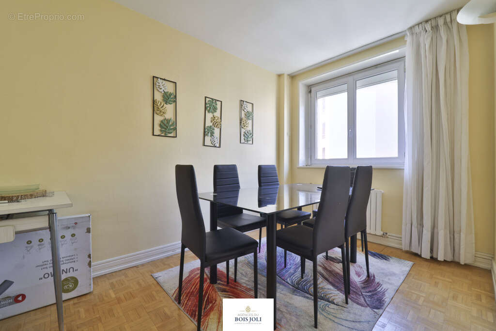 Appartement à ISSY-LES-MOULINEAUX