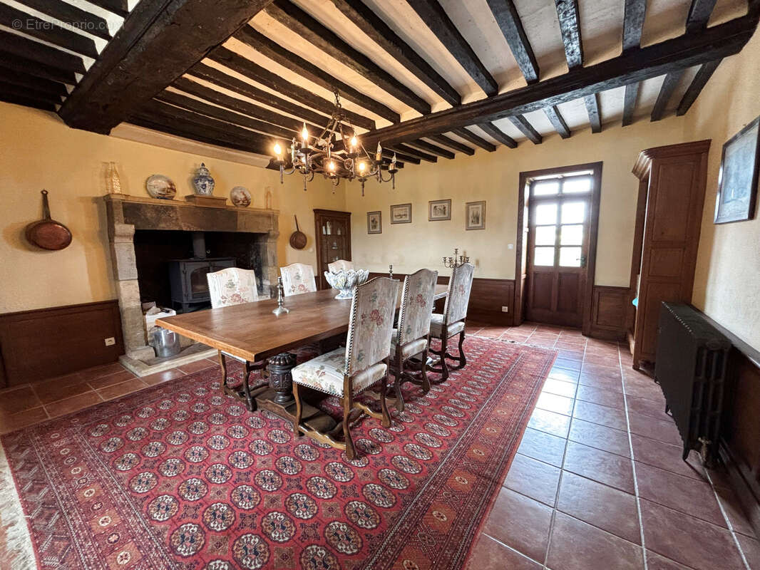 Maison 6 pièces - 233m2 avec dépendances AURSEULLES - photo 4