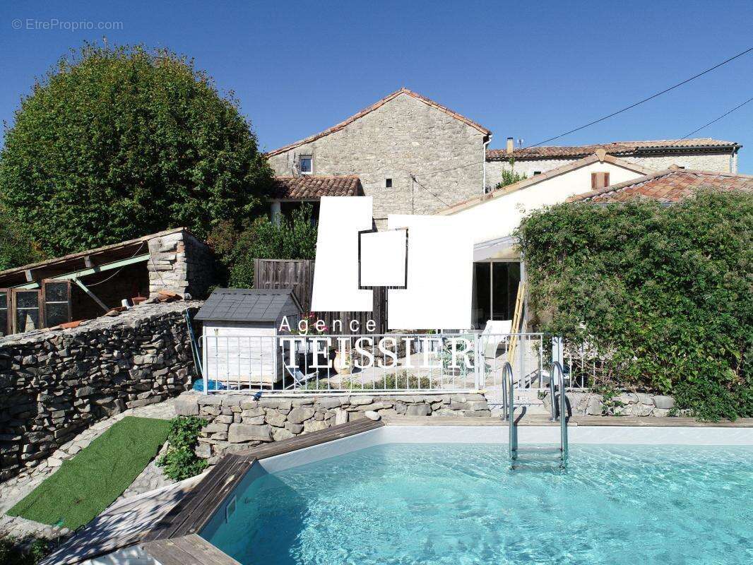 Ensemble immobilier - 2 maisons sur 4 150 m² - Les Vans (07 - photo 30