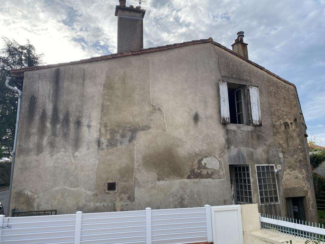 Maison 60 m² à Parthenay  - photo 4