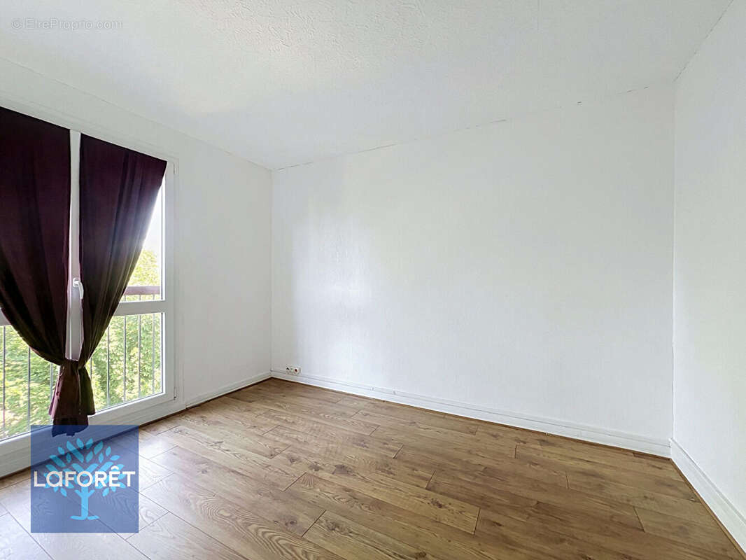 Appartement à MENNECY