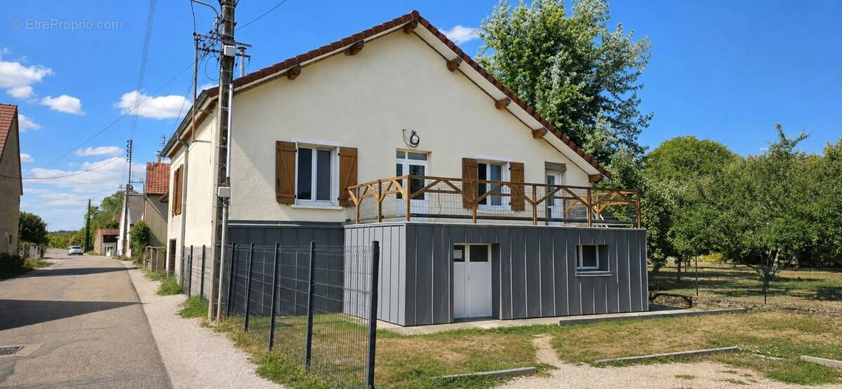 Maison à tavaux - photo 1